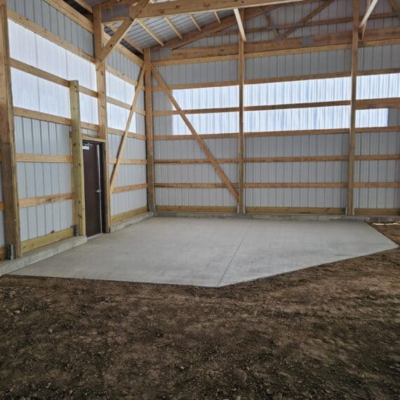Giant City Horse Barn